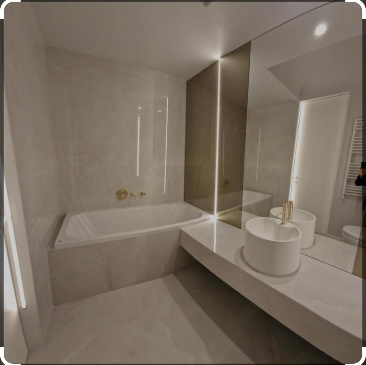Luxury Wellness&Spa ブカレスト エクステリア 写真